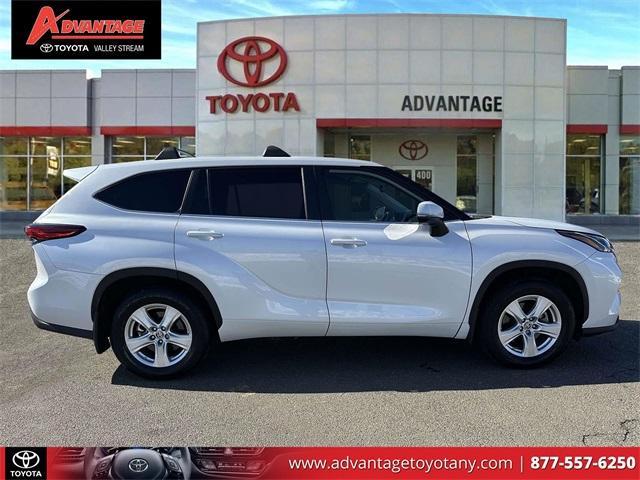 used 2023 Toyota Highlander car