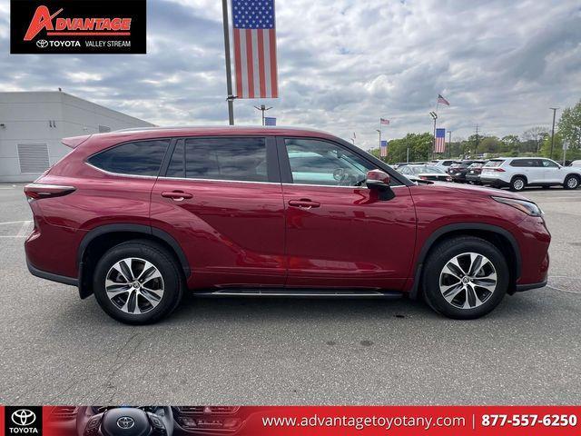 used 2024 Toyota Highlander car, priced at $39,200
