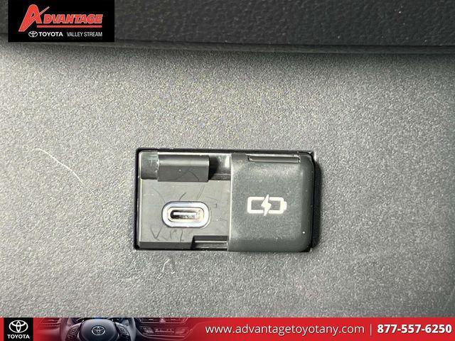 used 2024 Toyota Highlander car, priced at $39,200