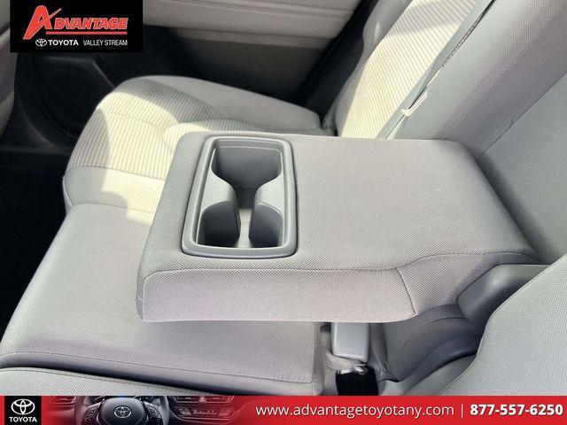 used 2023 Toyota Highlander car, priced at $36,995
