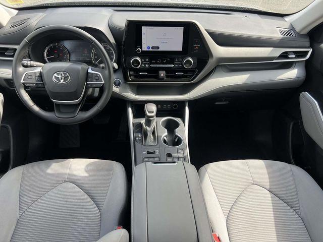 used 2023 Toyota Highlander car, priced at $35,995