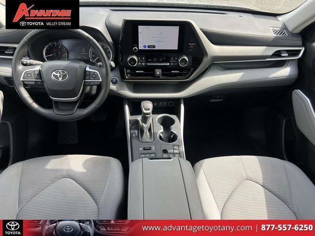 used 2023 Toyota Highlander car, priced at $36,995