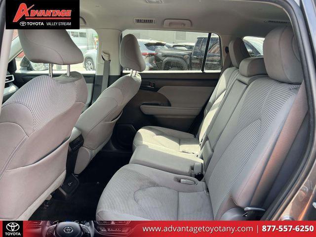 used 2023 Toyota Highlander car, priced at $36,995