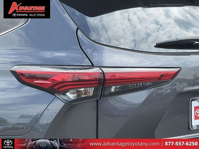 used 2023 Toyota Highlander car, priced at $36,995