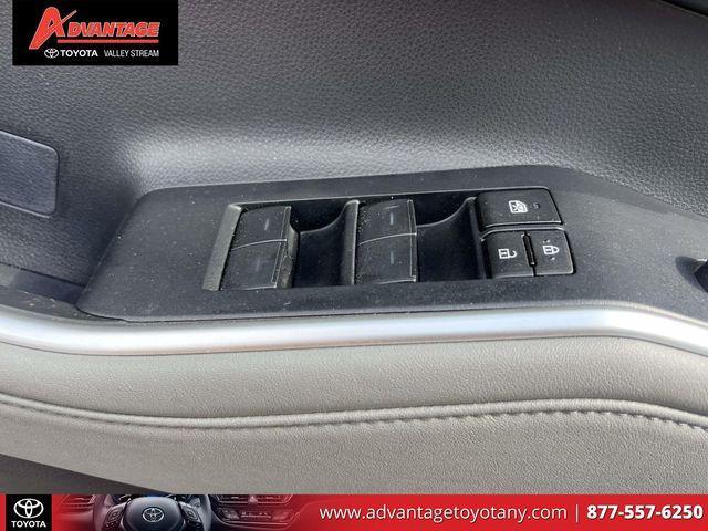 used 2023 Toyota Highlander car, priced at $36,995