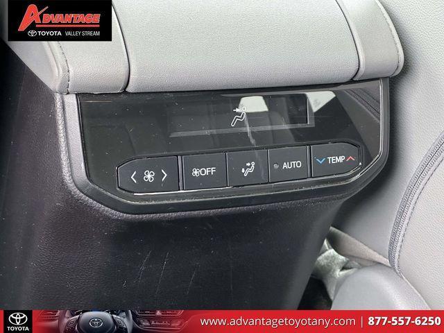 used 2023 Toyota Highlander car, priced at $36,177
