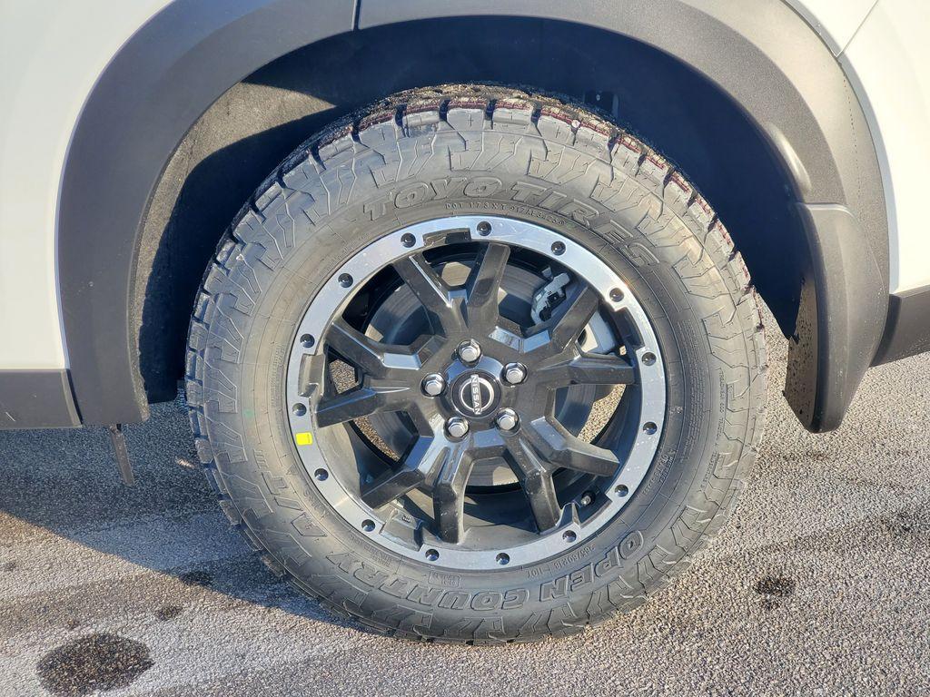 new 2025 Nissan Pathfinder car, priced at $44,257