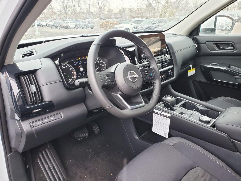 new 2025 Nissan Pathfinder car