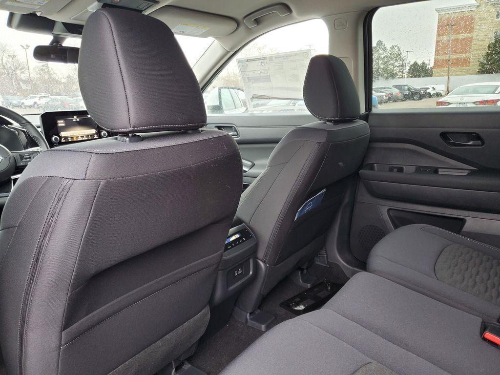 new 2025 Nissan Pathfinder car