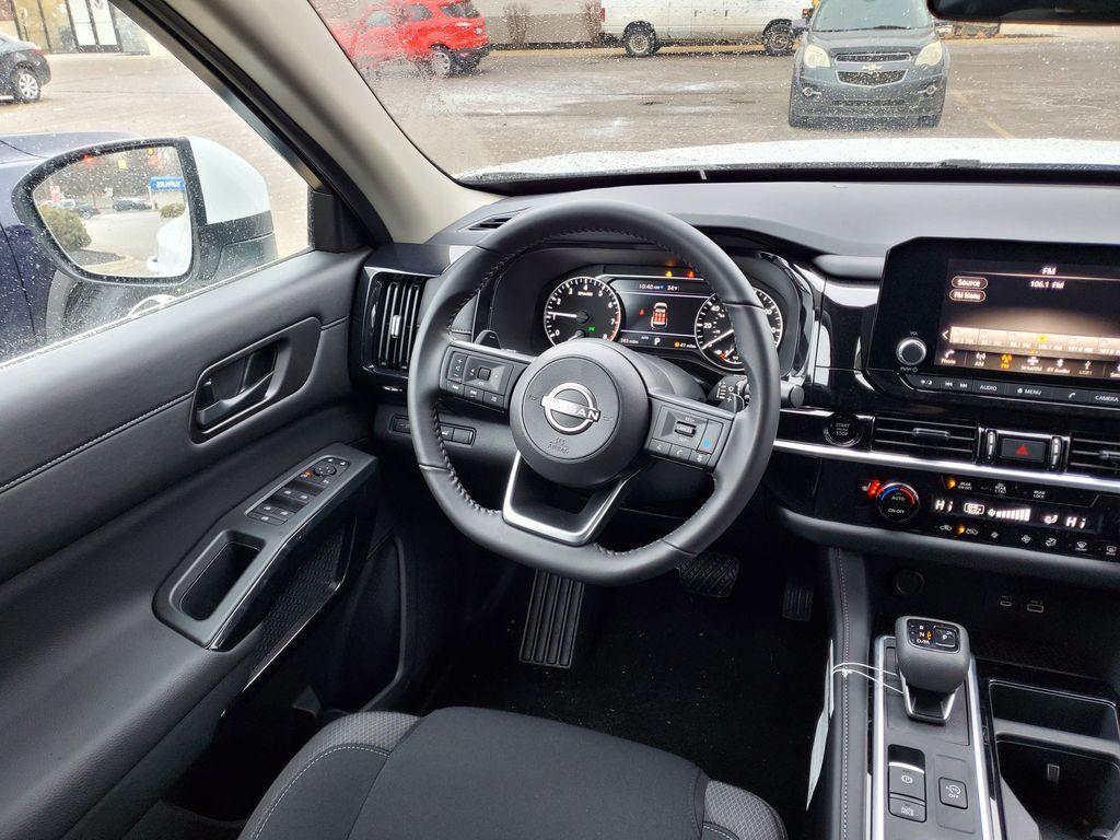 new 2025 Nissan Pathfinder car