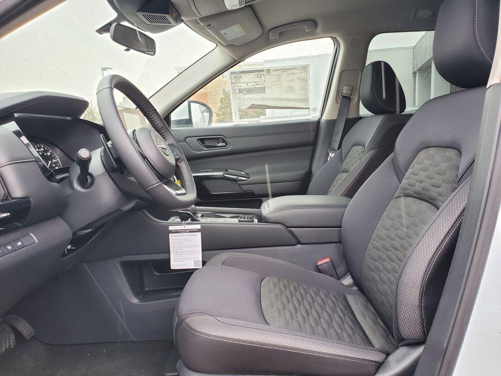 new 2025 Nissan Pathfinder car