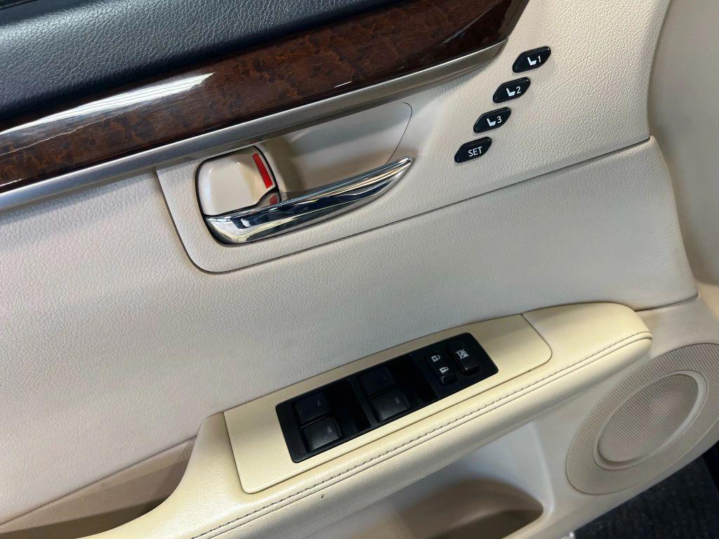 used 2014 Lexus ES 350 car, priced at $13,995