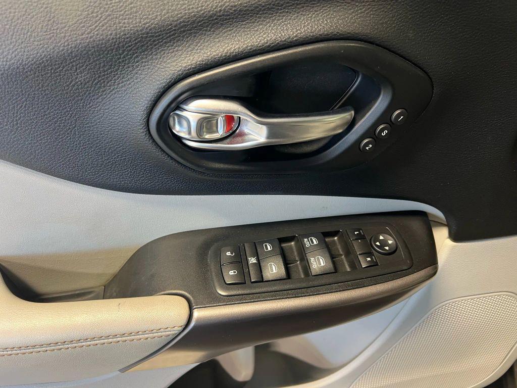 used 2019 Jeep Cherokee car, priced at $19,995