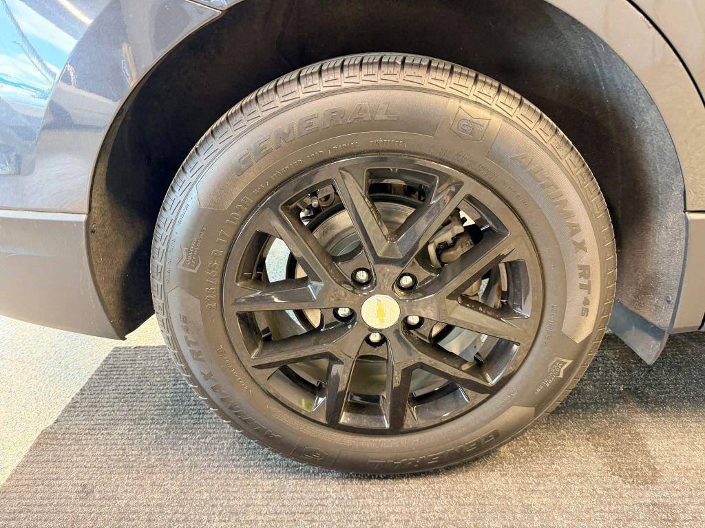 used 2022 Chevrolet Equinox car, priced at $16,995