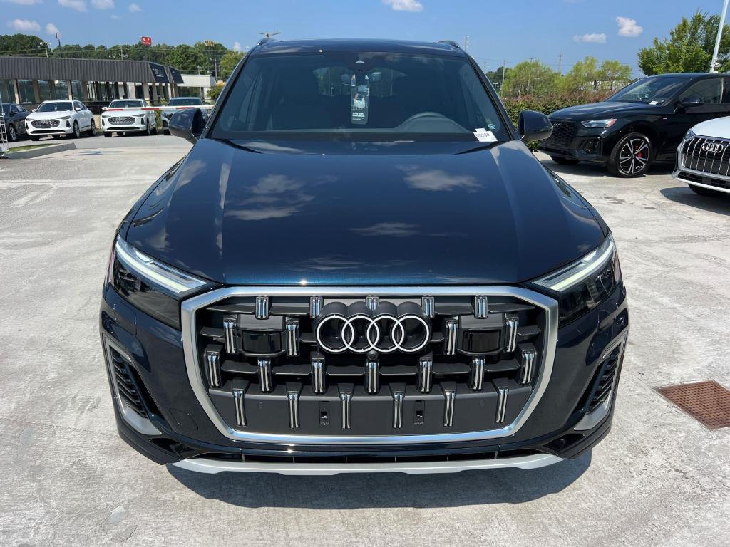 new 2025 Audi Q7 car, priced at $70,480