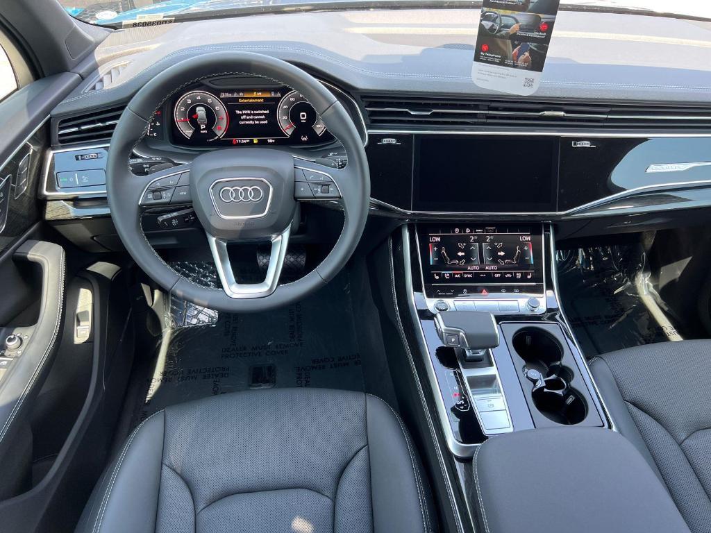 new 2025 Audi Q7 car, priced at $70,480