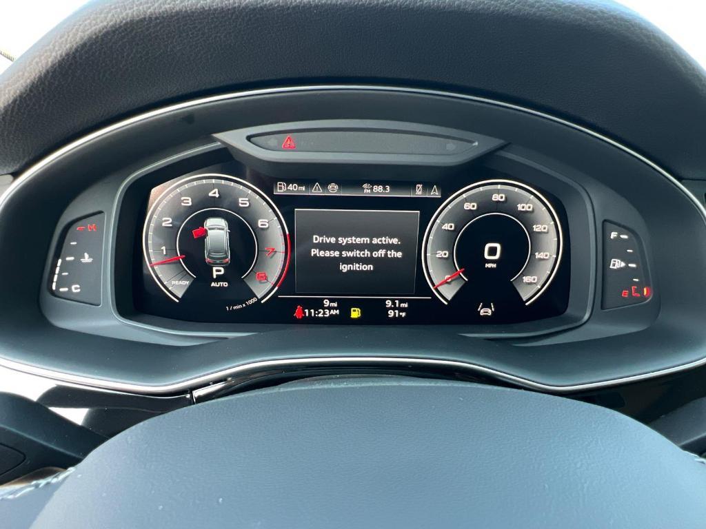 new 2025 Audi Q7 car, priced at $71,080