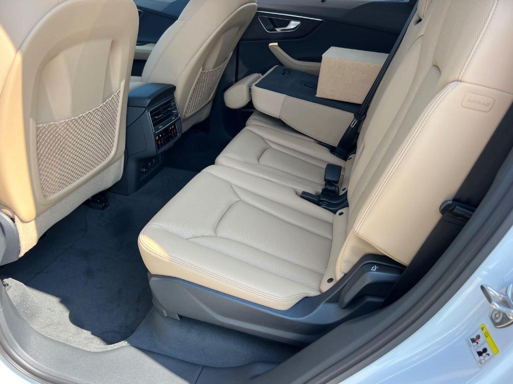 new 2025 Audi Q7 car, priced at $71,080
