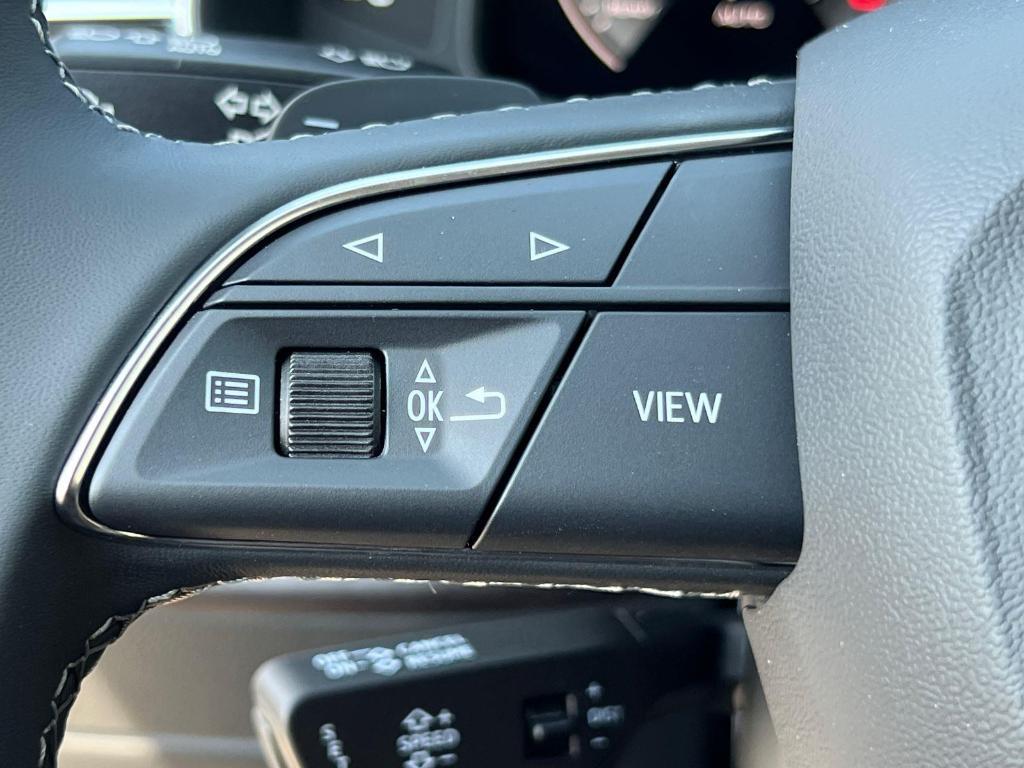 new 2025 Audi Q7 car, priced at $71,080