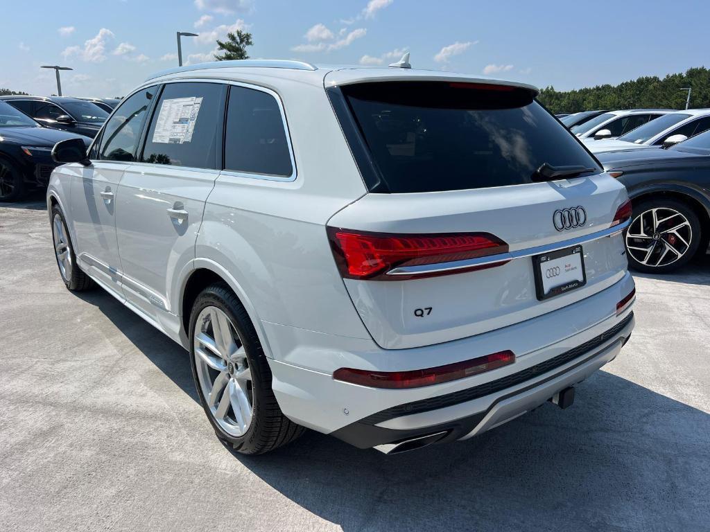 new 2025 Audi Q7 car, priced at $71,080
