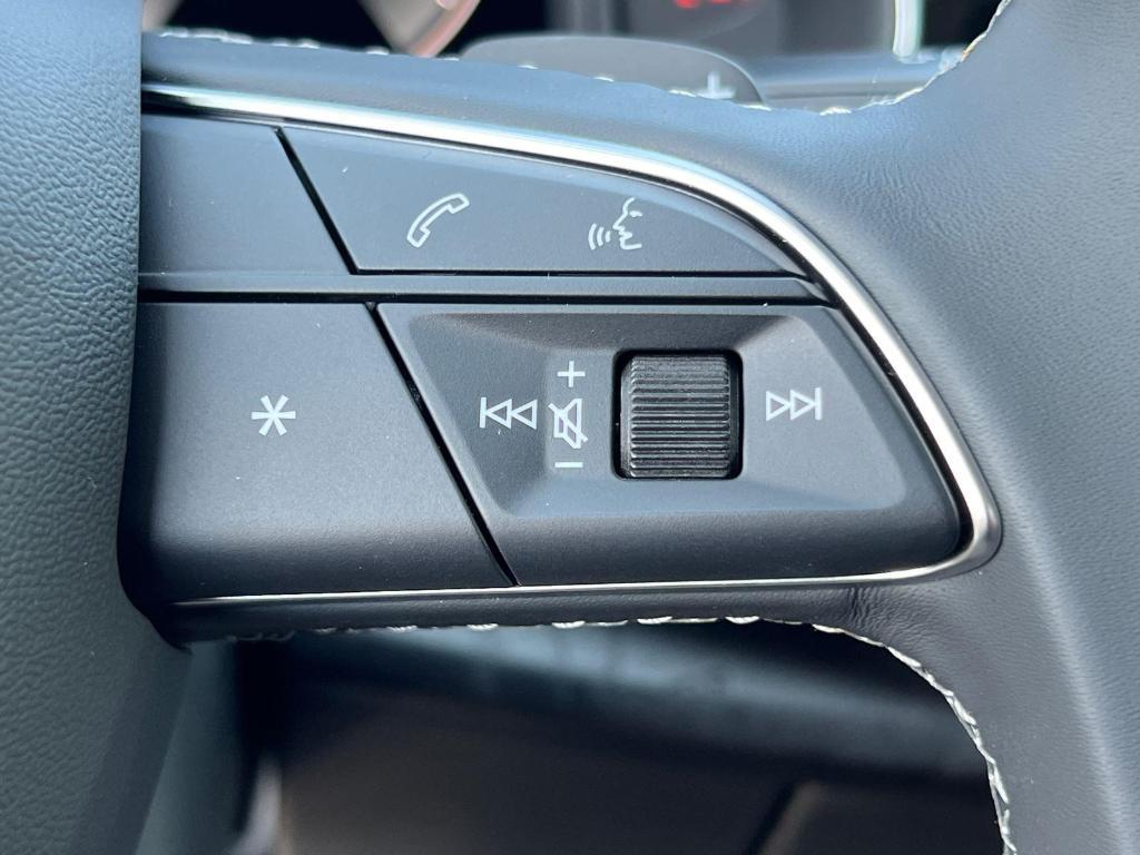 new 2025 Audi Q7 car, priced at $71,080