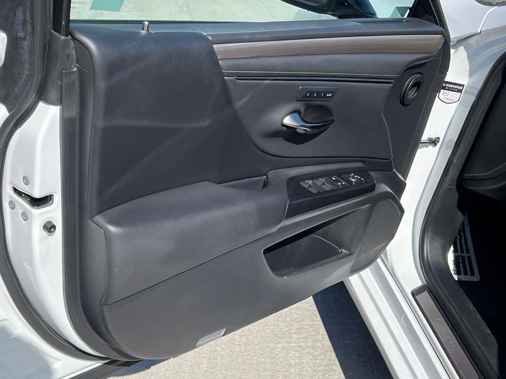 used 2021 Lexus ES 350 car, priced at $31,585