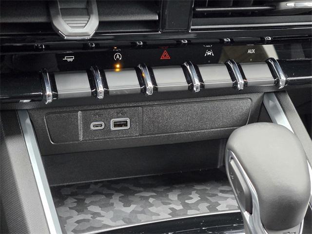 used 2024 Chevrolet Colorado car, priced at $30,388