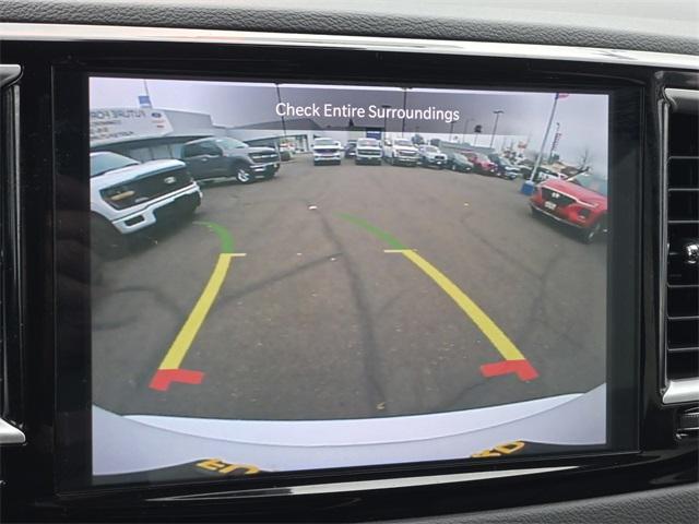 used 2024 Chrysler Pacifica car, priced at $28,325