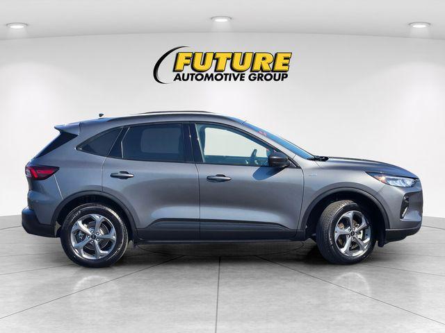 used 2025 Ford Escape car, priced at $30,073