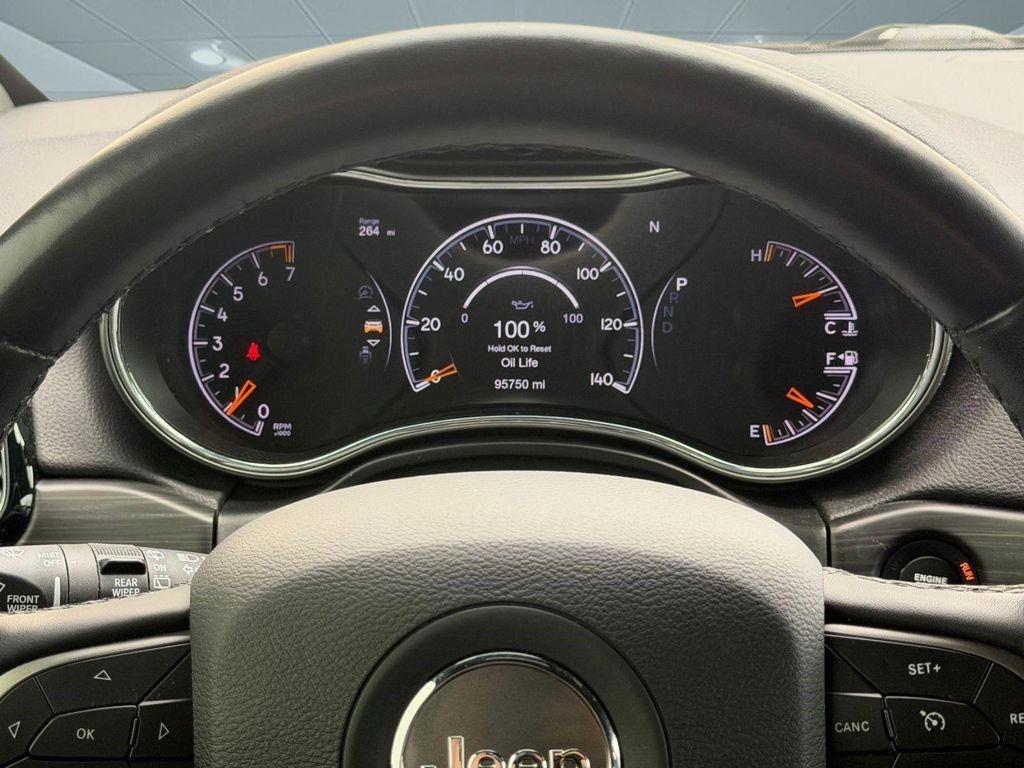 used 2021 Jeep Grand Cherokee car, priced at $19,195