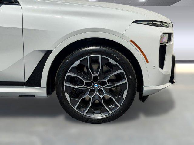 new 2027 BMW X7 car, priced at $101,125