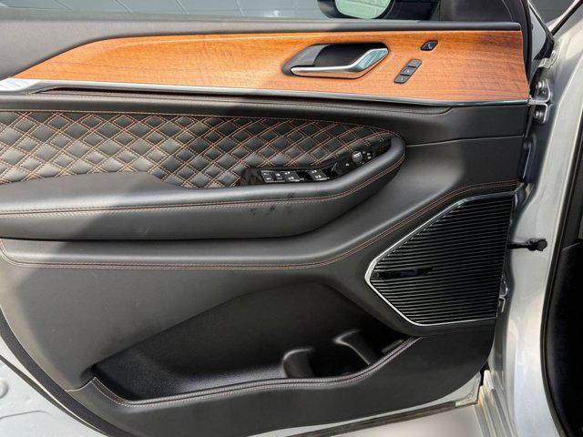 used 2025 Jeep Grand Cherokee car, priced at $48,498