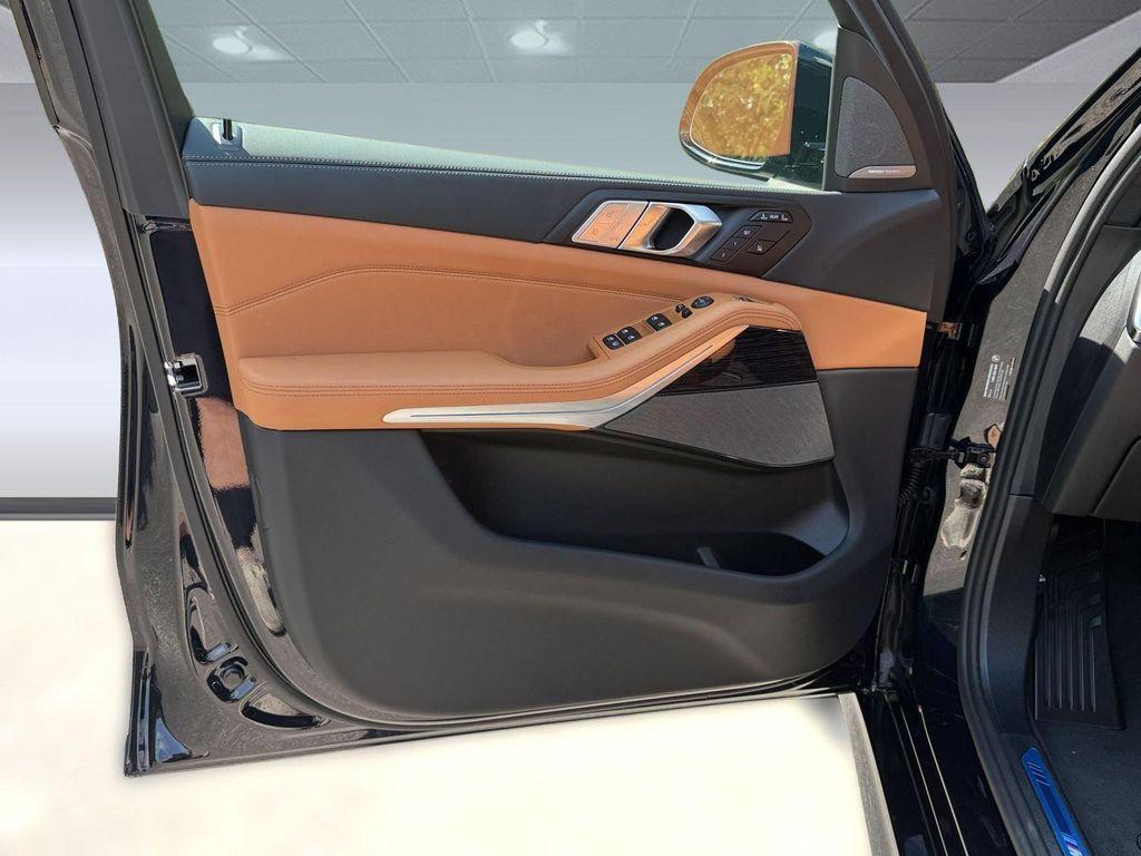 new 2027 BMW X7 car, priced at $101,760