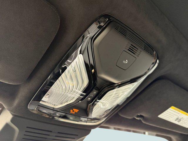 new 2026 BMW X7 car, priced at $101,075