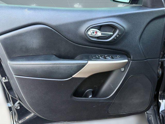 used 2018 Jeep Cherokee car, priced at $11,497