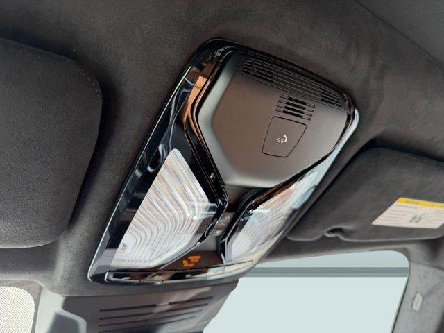 new 2027 BMW X7 car, priced at $100,400