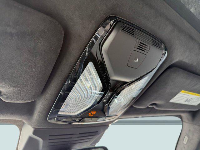 new 2026 BMW X7 car, priced at $124,800