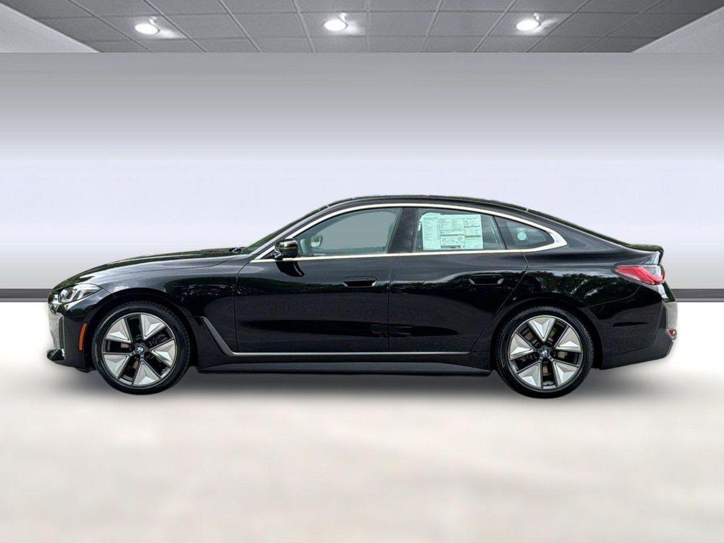 BMW i4 view 2