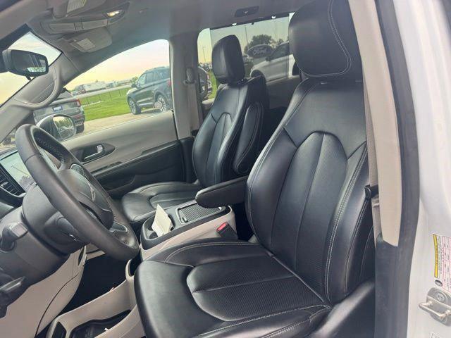 used 2023 Chrysler Pacifica car, priced at $25,823