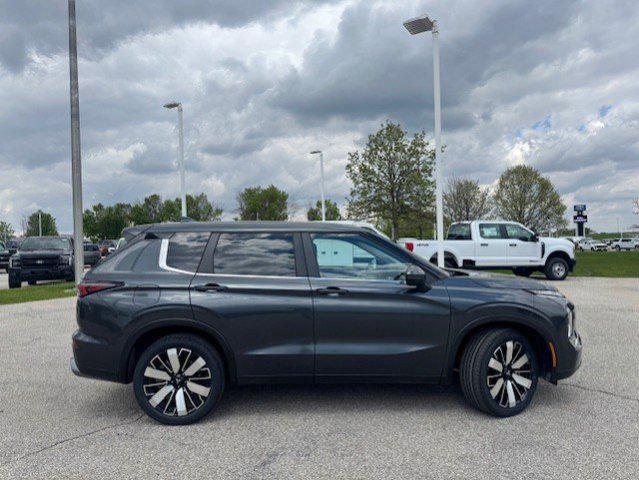 used 2025 Mitsubishi Outlander car, priced at $27,229