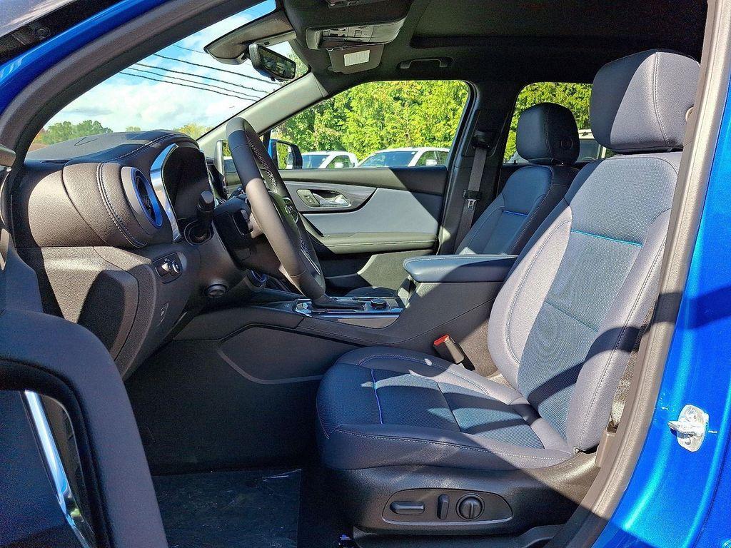 new 2025 Chevrolet Blazer car, priced at $47,693