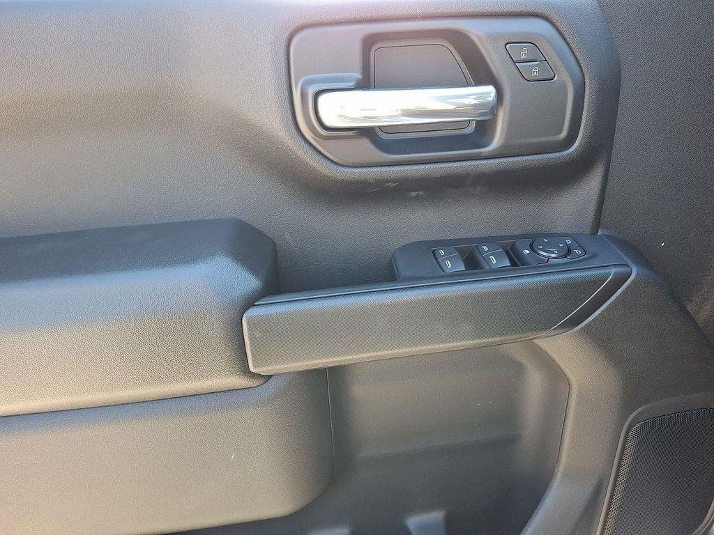 new 2026 Chevrolet Silverado 1500 car, priced at $44,992