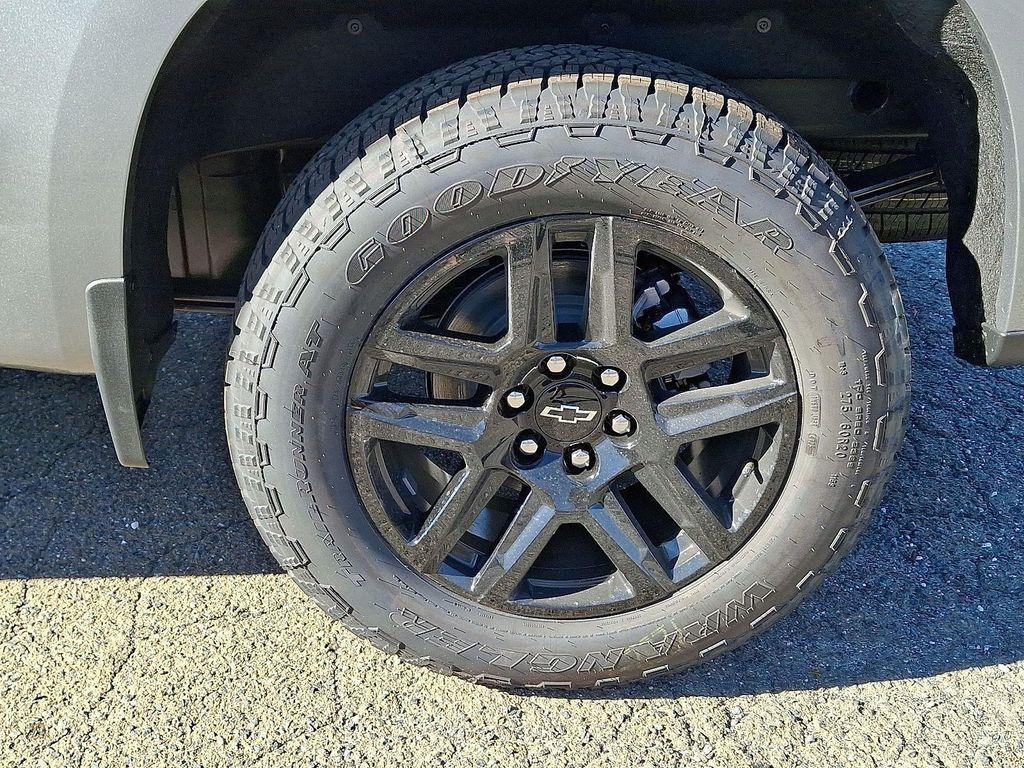 new 2026 Chevrolet Silverado 1500 car, priced at $44,992