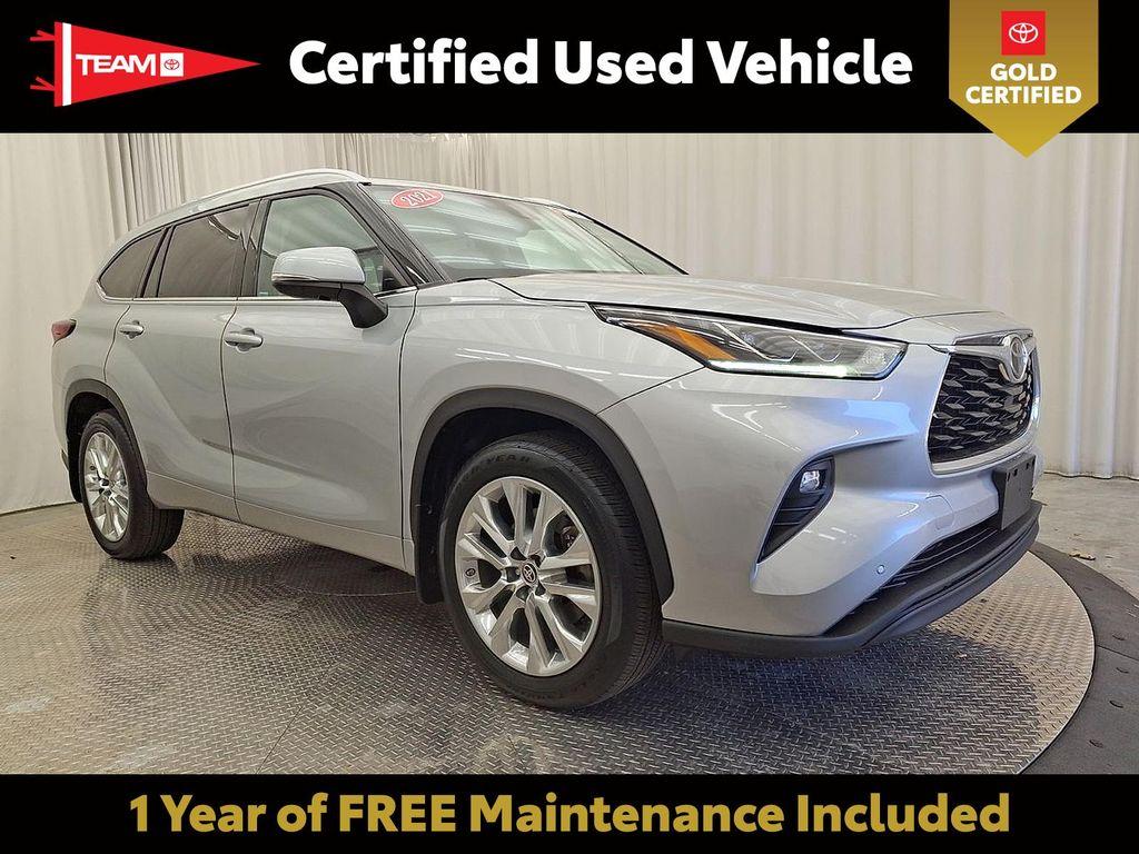 used 2021 Toyota Highlander car, priced at $33,293