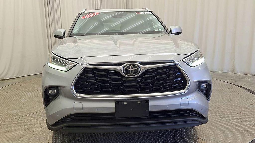 used 2021 Toyota Highlander car, priced at $33,293