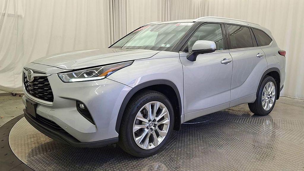 used 2021 Toyota Highlander car, priced at $33,293