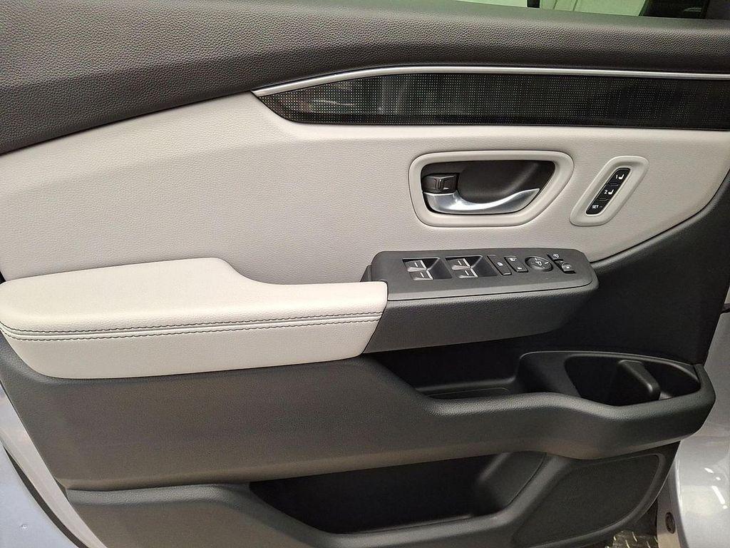 used 2024 Honda Pilot car, priced at $47,485