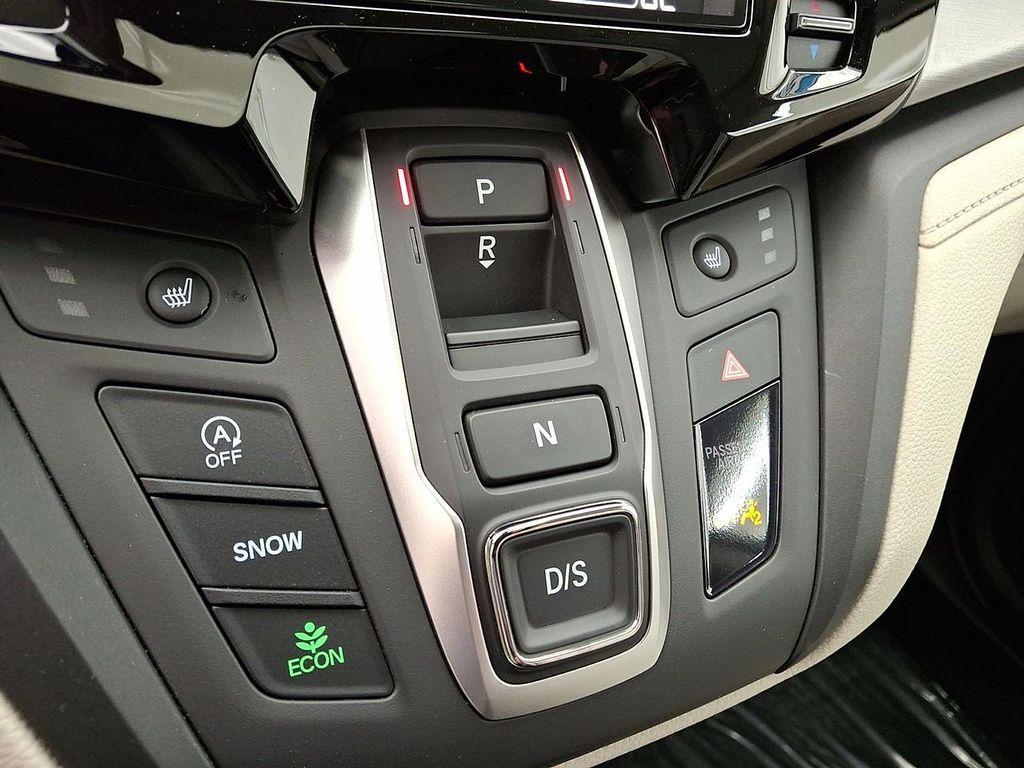 used 2025 Honda Odyssey car, priced at $85,500
