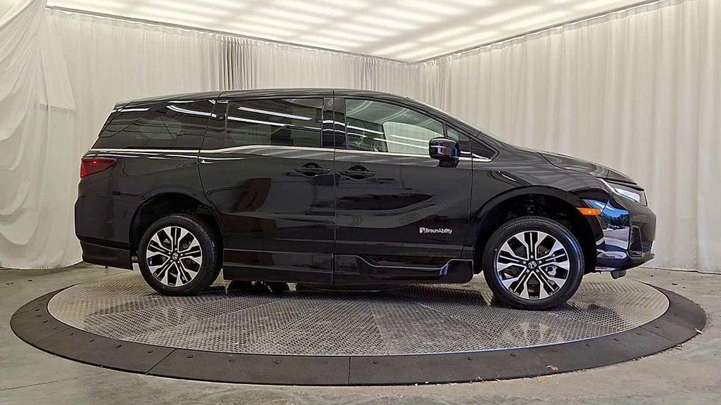 used 2025 Honda Odyssey car, priced at $93,500