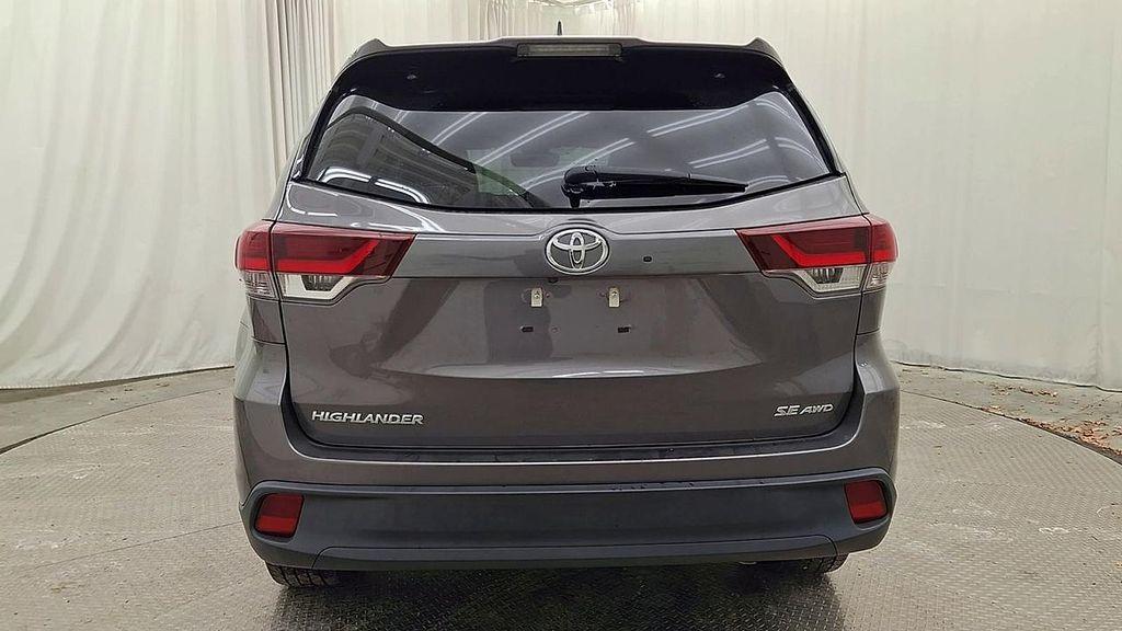 used 2019 Toyota Highlander car, priced at $28,492